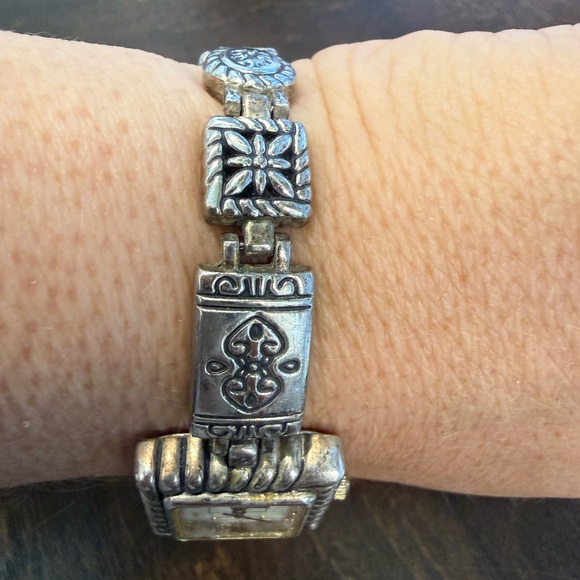 Watch Bundle Relic, Geneva, & Cote d’Azur Silver Tone Bracelet Watches - Picture 9 of 16